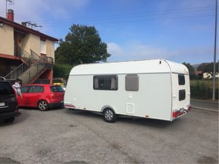 Se vende caravana Sun Roller Jazz 490 cp año 2006.