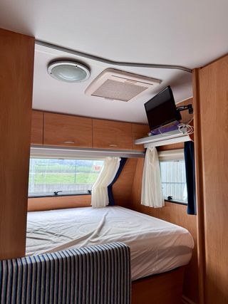 Se vende caravana Sun Roller Jazz 490 cp año 2006.