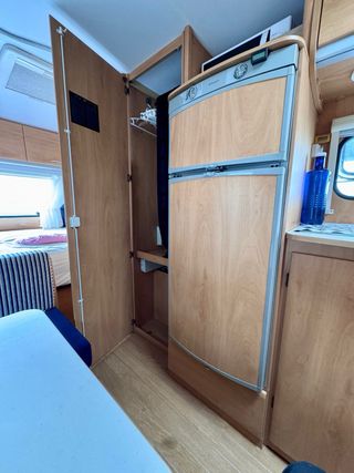 Se vende caravana Sun Roller Jazz 490 cp año 2006.