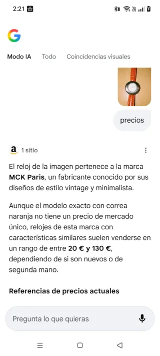 Reloj de pulsera rojo