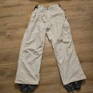 Pantalones impermeables beige