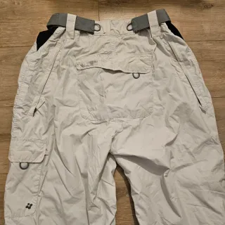 Pantalones impermeables beige