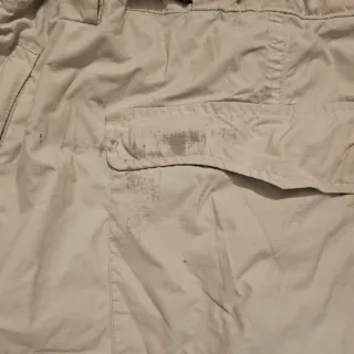 Pantalones impermeables beige