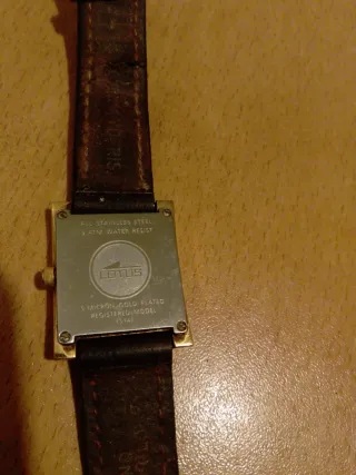 Reloj Lotus Cuarzo Dorado Mujer