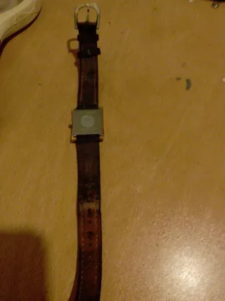 Reloj Lotus Cuarzo Dorado Mujer