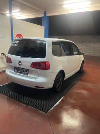 Volkswagen Touran 2.0tdi DSG 2015