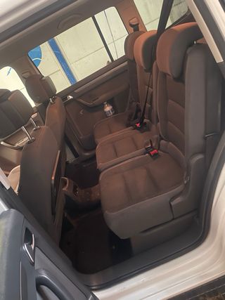 Volkswagen Touran 2.0tdi DSG 2015