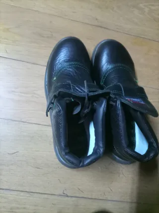 Zapatos soldar 38.5-39 nuevos