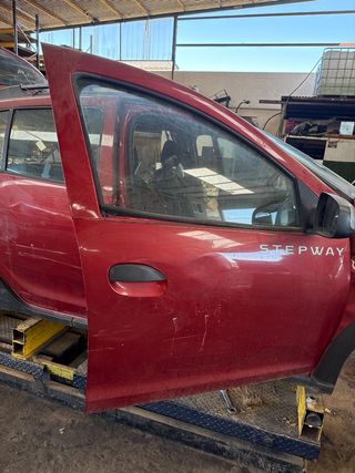 PUERTA DELANTERA DERECHA DACIA SANDERO II