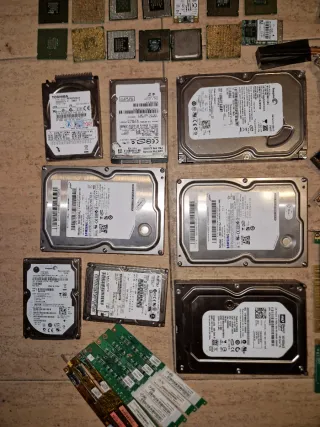 Componentes Informática CPUs, HDDs, RAM, Tarjetas