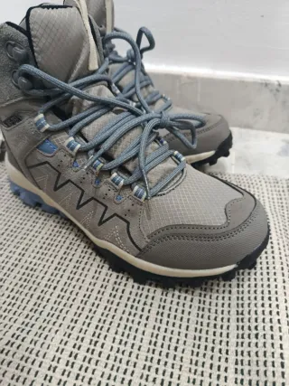 Botas  grises y azules mujer hombre niña niño