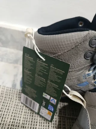 Botas  grises y azules mujer hombre niña niño