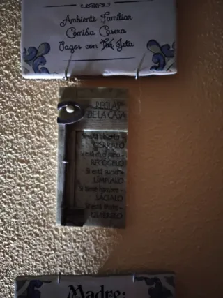 3 Azulejos pintados Hotel Mamá