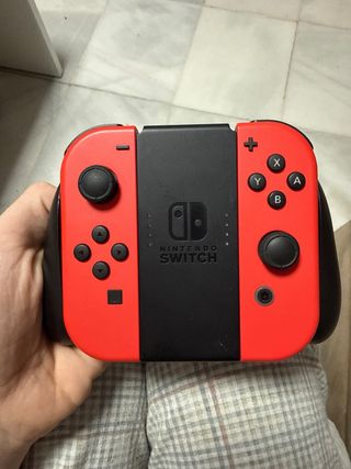 Nintendo Switch + 4 Giochi Sonic