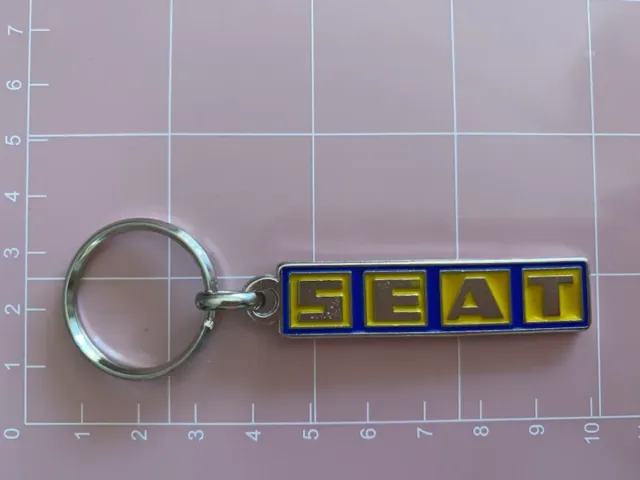 LLAVERO SEAT METALICO ESMALTADO