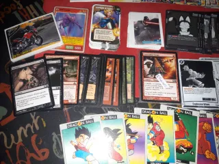 Varias cartas coleccionables