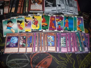 Varias cartas coleccionables