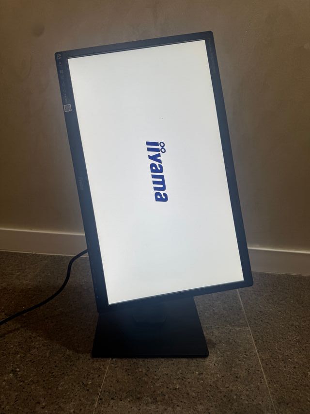 40 Monitores IIYAMA HDMI entre 21¨-32¨