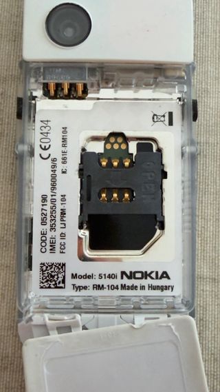 Nokia 5140i sin carcasa