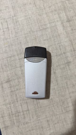 Nokia 8310 Libre Rosa Batería nueva y su Cargador