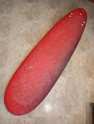 Tabla de surf blanca con rojo 2.30 mtrs de alto