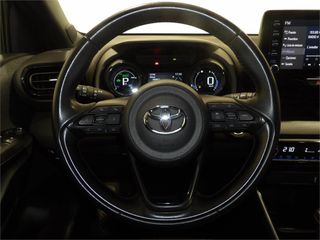 TOYOTA Yaris 1.5 120H Style