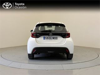 TOYOTA Yaris ACTIVE PLUS