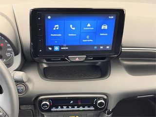 TOYOTA Yaris ACTIVE PLUS