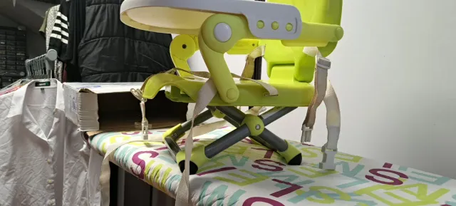 Trona Chicco Pocket Snack Booster Seat