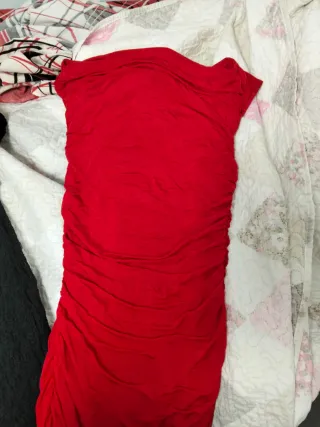 Vestido rojo fruncido