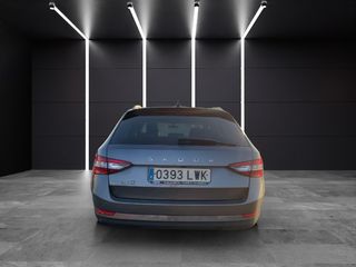 SKODA SuperB SuperB Combi 2.0 TDI 110kW (150CV) DSG Ambition