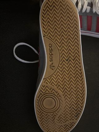 Zapatillas Adidas Gris/Rojo Talla 42.5