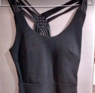 Vestito nero con dettaglio incrociato