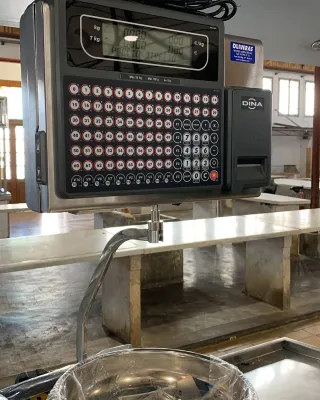 Balanza para comercio casi nueva