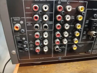 Amplificador AV Yamaha RX-V357 – Con mando