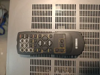 Amplificador AV Yamaha RX-V357 – Con mando