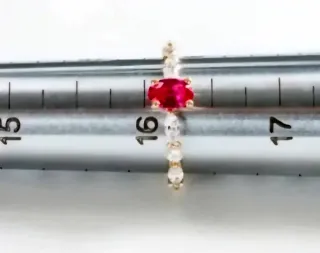 Anillo Rubí y Diamantes Oro 18k