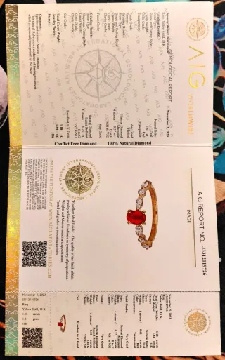 Anillo Rubí y Diamantes Oro 18k