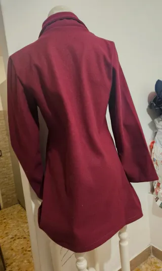 Cappottino in panno rosso