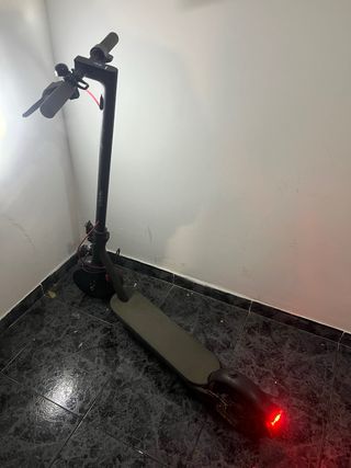 Patinete eléctrico en buen estado