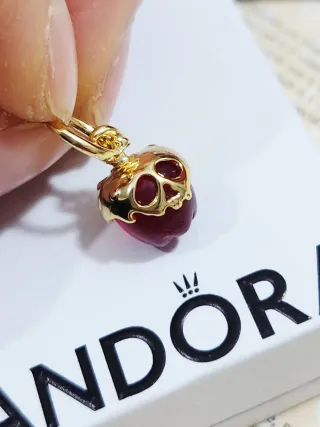 Pandora Manzana Reina Malvada Charm Colgante