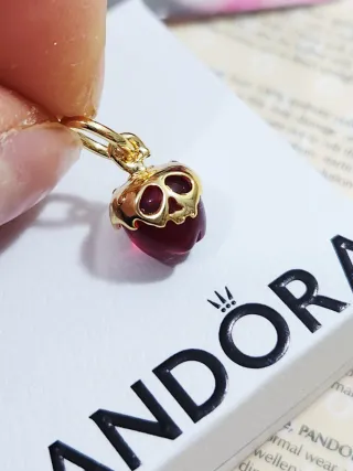 Pandora Manzana Reina Malvada Charm Colgante