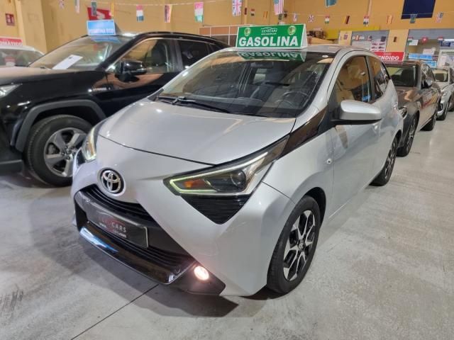 TOYOTA Aygo 5p 70 x-play