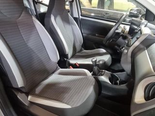 TOYOTA Aygo 5p 70 x-play