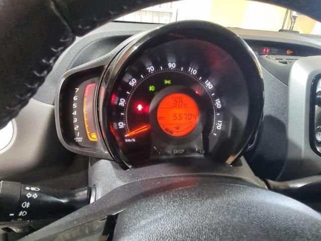 TOYOTA Aygo 5p 70 x-play