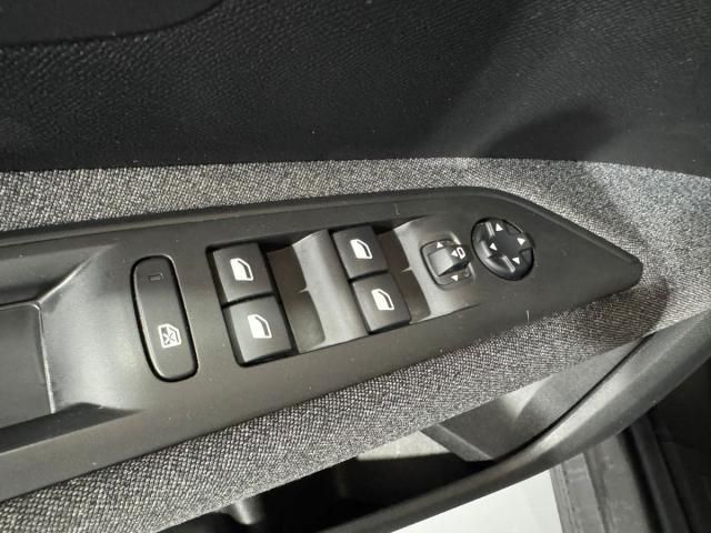 PEUGEOT 3008 Active BlueHDi 130 S&S