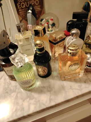 Perfumes Mujer Angel Schlesser, Guerlain, Zar etc