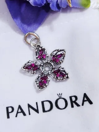 Colgante Pandora Demogorgon de Stranger Things