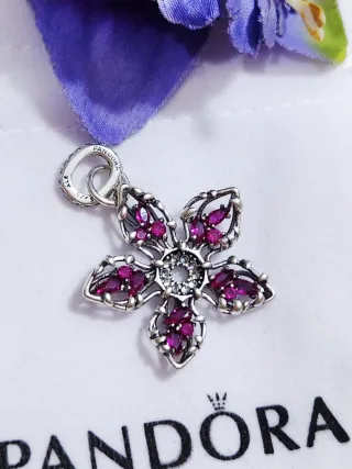 Colgante Pandora Demogorgon de Stranger Things