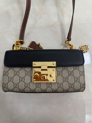 Bolso Gucci Beige y Negro Cadena Dorada